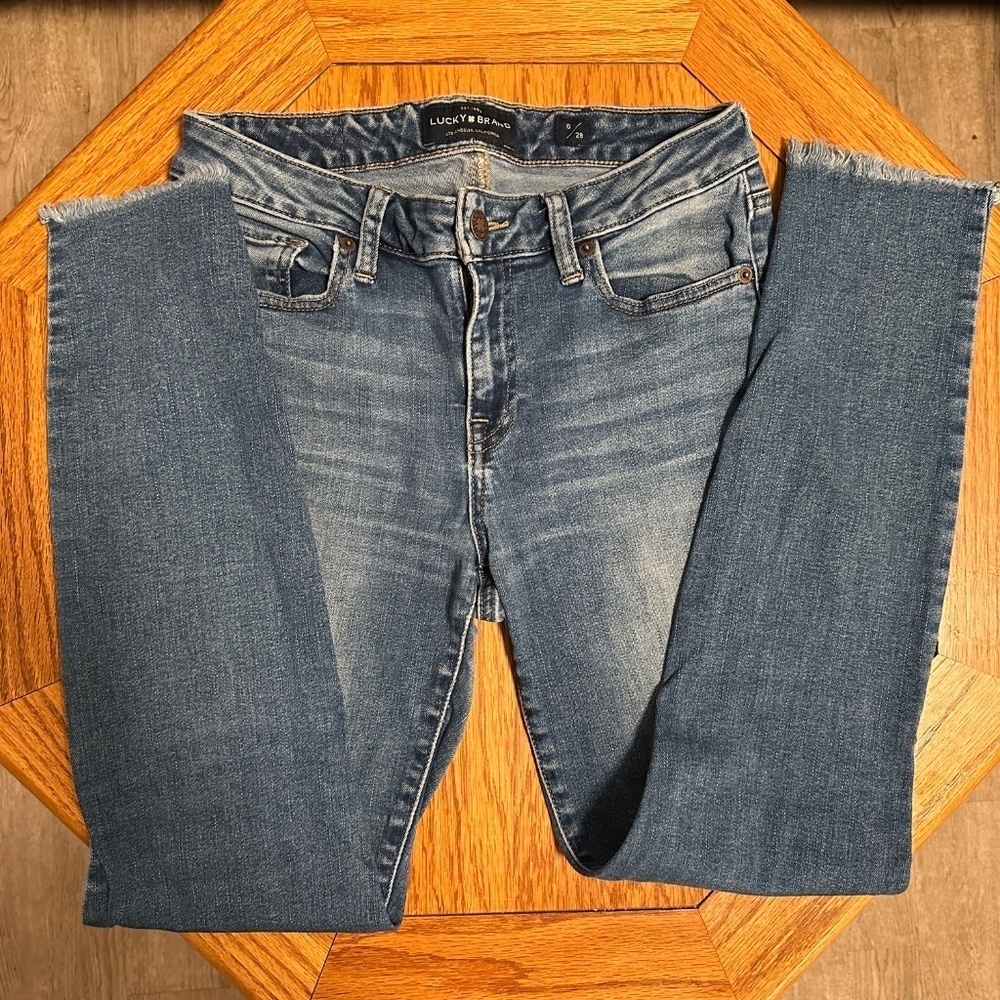 *LUCKY BRAND* Medium Wash Denim Jeans Size 6/28 - Picture 4 of 8